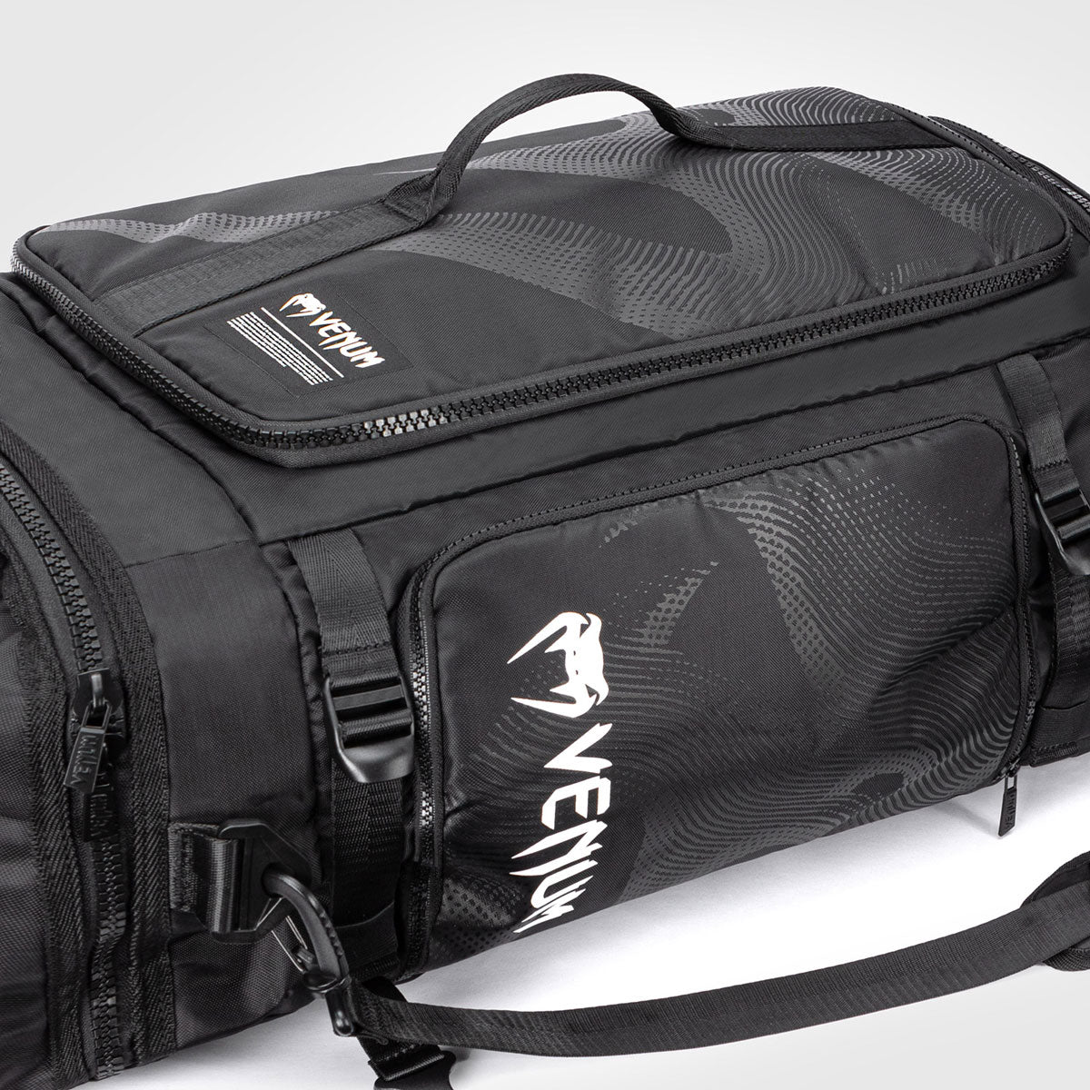 Sports bag Venum Shockwave Convertible 48 Lt Black - Combat Arena