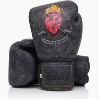 Thai boxing gloves Fairtex Il cuore del guerriero