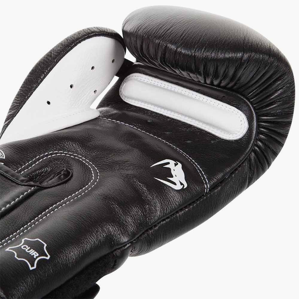 Boxing gloves Venum Giant 3.0 in Black-White Nappa – Combat Arena