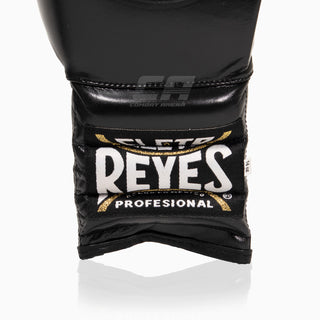 Boxing gloves Cleto Reyes Traditional Training CE4 Black-silver with laces