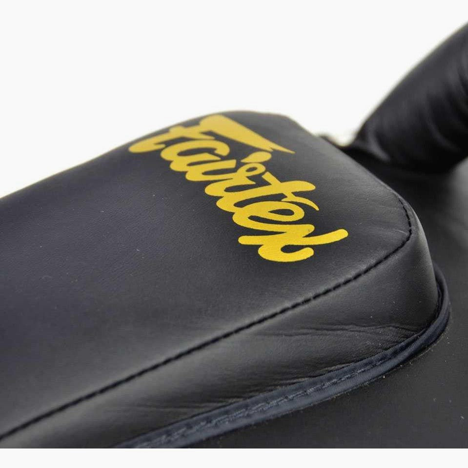 Pao Fairtex Microfiber Curved Small KPLC6 Black-gold