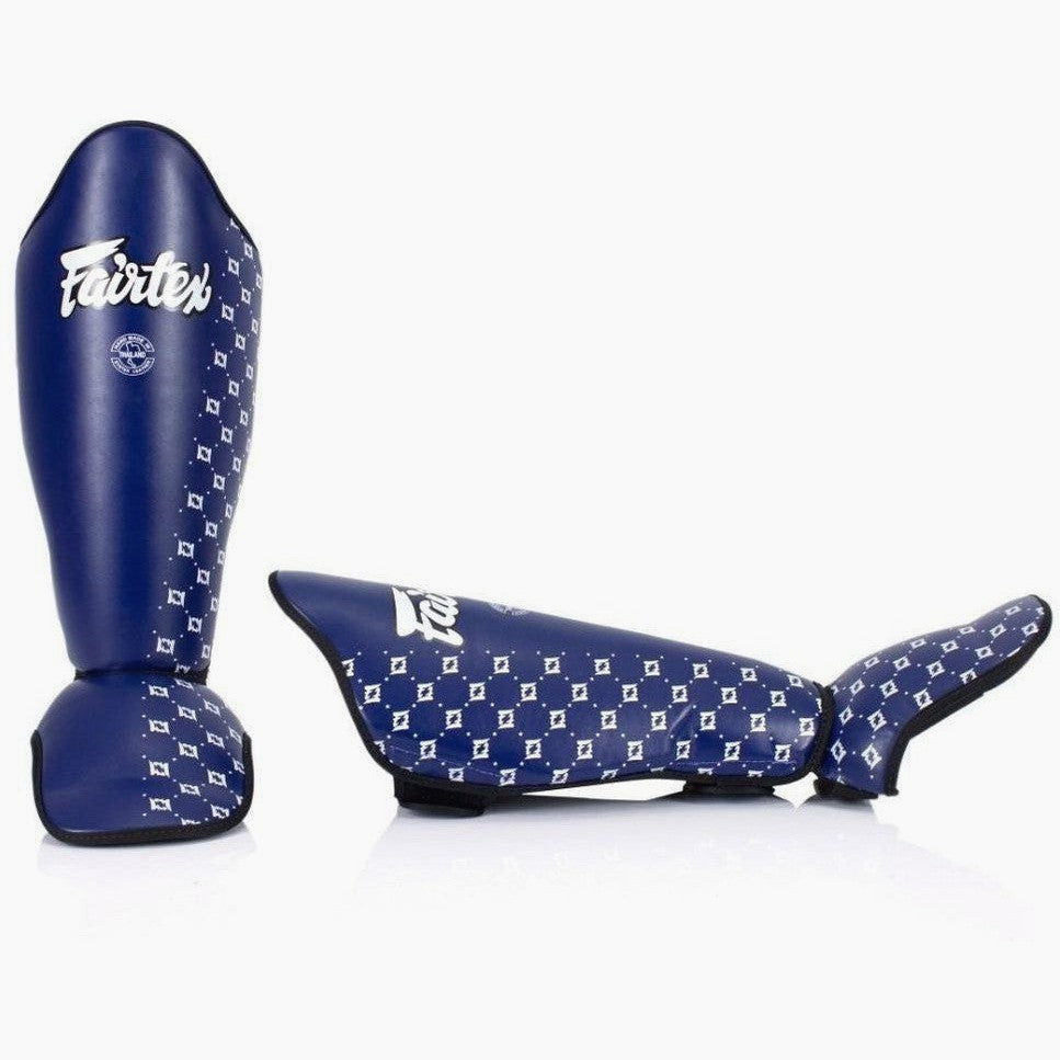 Shinguards Fairtex Competition SP5 with blue footrests – Combat Arena