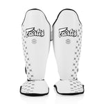 Shinguards Fairtex Competition SP5 with white footrests 