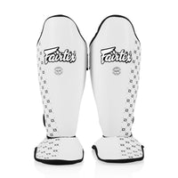 Shinguards Fairtex Competition SP5 with white footrests 