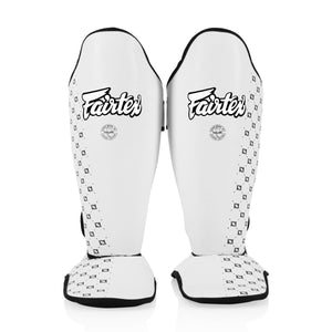 Shinguards Fairtex Competition SP5 with white footrests 