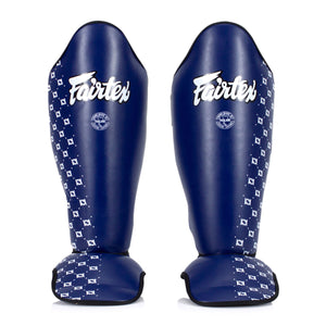 Shinguards Fairtex Competition SP5 with blue footrests 