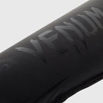 shinguards with Parapiede Venum Challenger Nero Black 