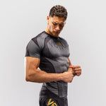 Rashguard Venum Galactic 3.0 maniche corte Nero-oro-Combat Arena
