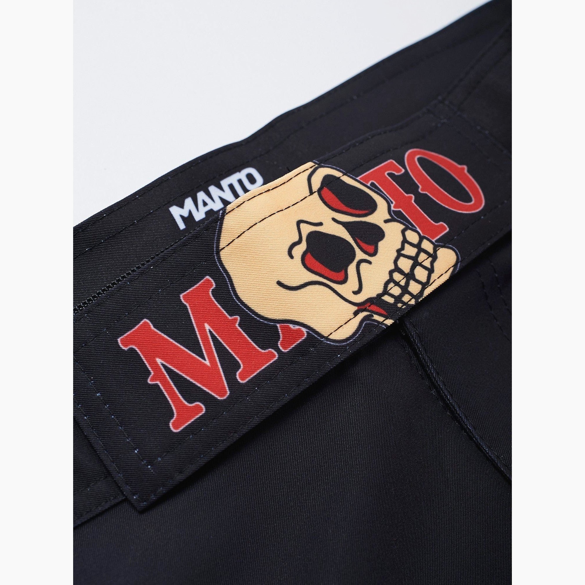 MMA shorts Manto Coral black