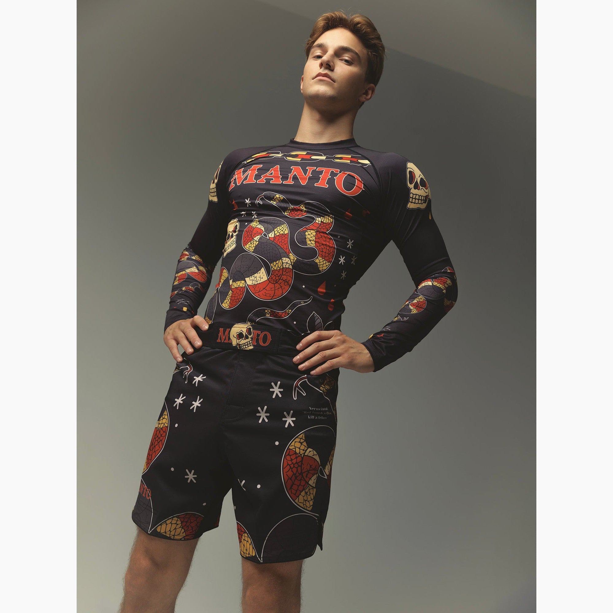MMA shorts Manto Coral black
