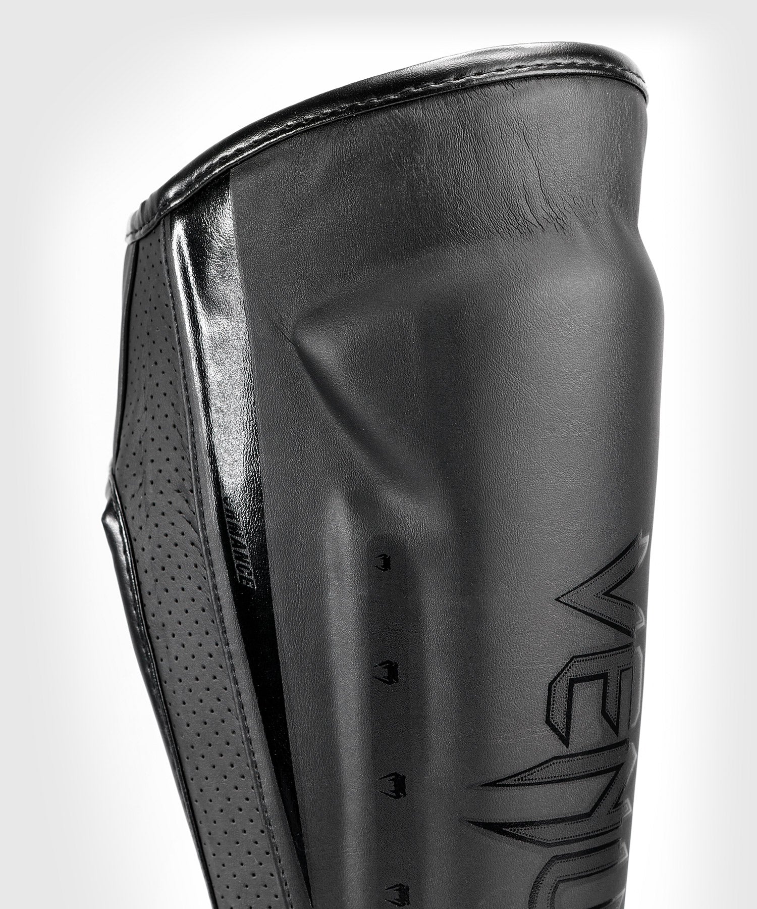 Shinguards Venum Elite EVO